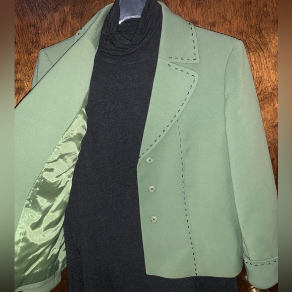 $25 start NWOT Tahari ASL Blazer with Turtle Neck - Picture 2 of 3
